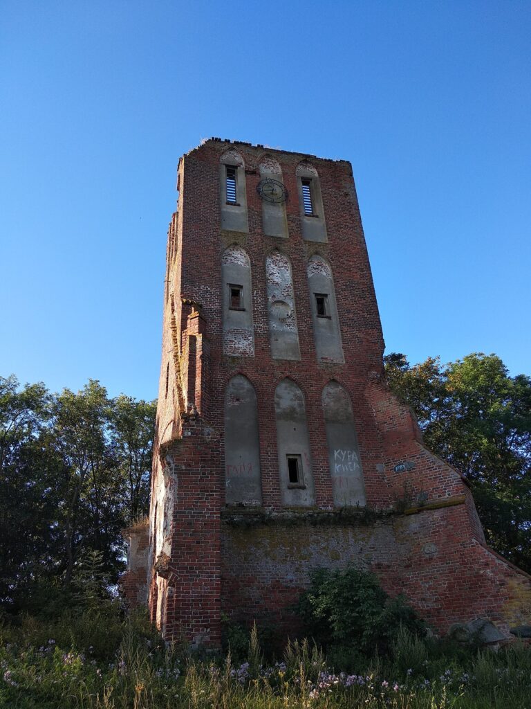 Башня кирхи Бранденбург в Ушаково, 2019 год