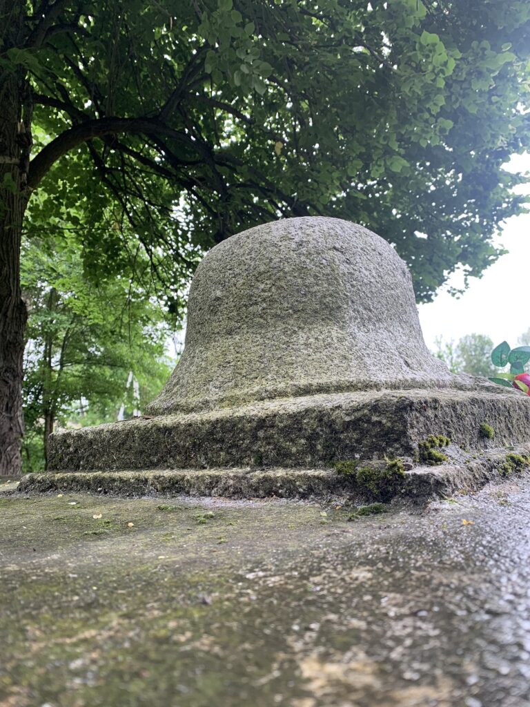 Памятник Первой мировой войны в посёлке Большая Поляна