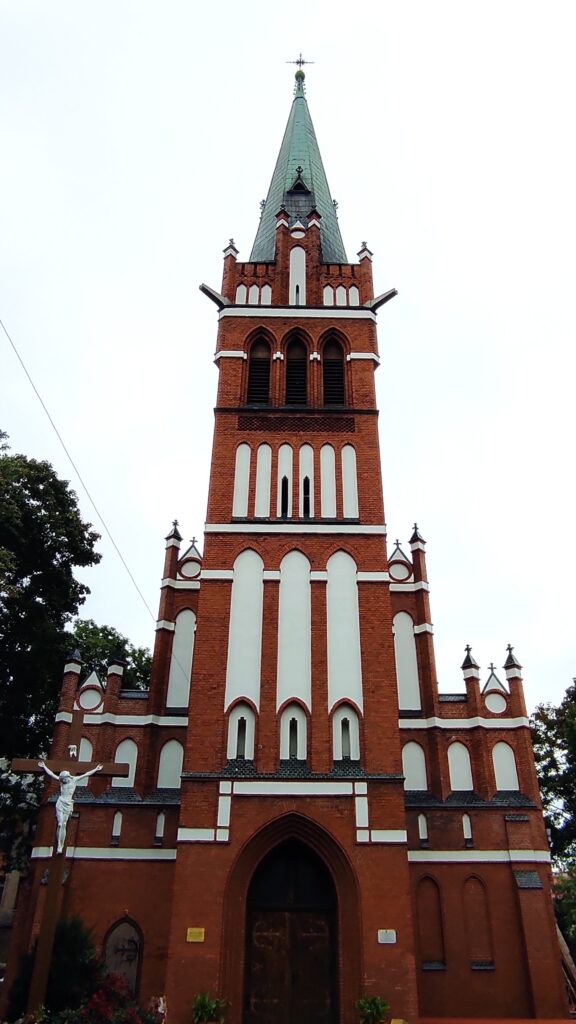 Храм Святого Бруно в Черняховске, главный фасад и башня